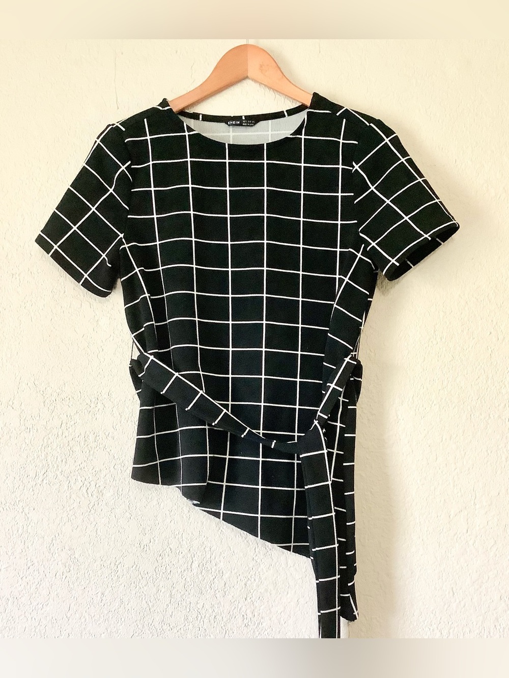 SHEIN Black & White Grid Asymmetric Tie-Waist Top